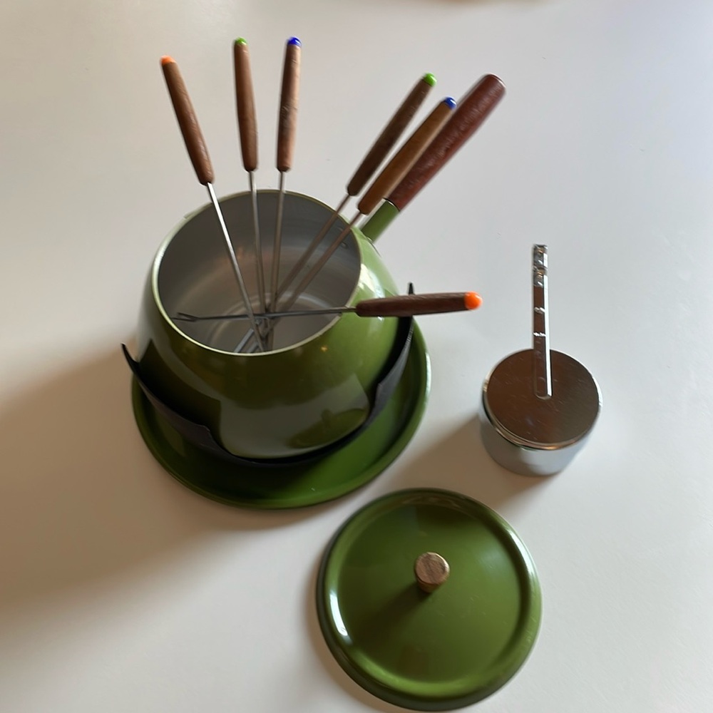 Vintage fondue set/ no original box